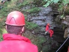 U jamu Bezdan alpinisti spustili vijenac