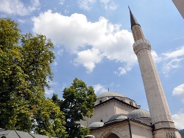 Počeo je ramazan, muslimani se okreću postu i molitvama