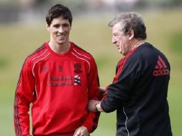 Fernando Torres s trenerom (Foto: AP)