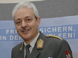 Bernhard Bair
