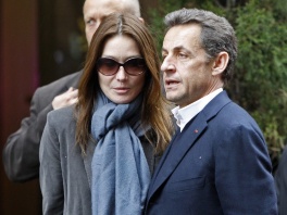 Carla Bruni i Nicolas Sarkozy (Foto: AP)
