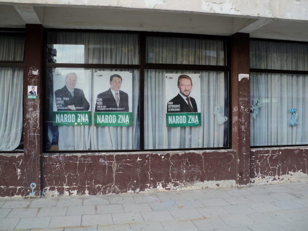 Izignorisan zahtjev roditelja za skidanje plakata