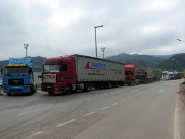 Autoprevoznici blokirali sve carinske terminale u RS-u