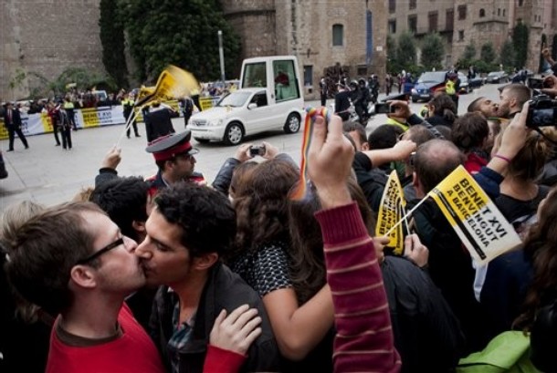 Papa u Barceloni (Foto: AP)