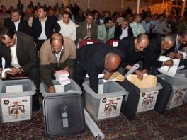 Provjera glasačkih kutija (Foto: AP)