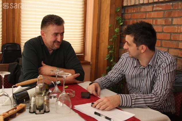 Zijad Blekić razgovara s novinarom Sarajevo-x.com, Edinom Isanovićem (Foto: Feđa Krvavac/Sarajevo-x.com)