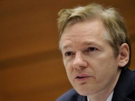 Određen pritvor Julianu Assangeu, osnivaču Wikileaksa