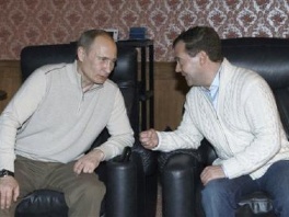 Vladimir Putin i Dmitry Medvedev (Foto: AP)