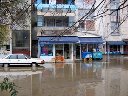 Sava se razliva, Semberija i dalje ugrožena