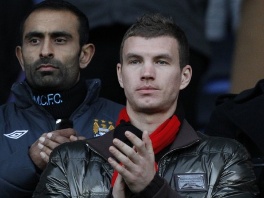 Džeko na susretu Leicester  - Manchester City (Foto: Reuters)