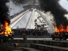 Troje mrtvih na demonstracijama