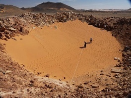 Krater Kamil u egipatskoj pustinji