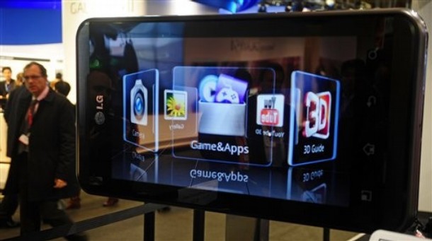 LG - Optimus 3D (Foto: AP)