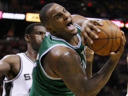 Boston slavio u San Antoniju, LA Lakersi lako s Dallasom