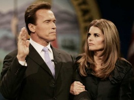 Arnold Schwarzenegger sa suprugom