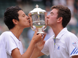 Pavić i Morgan ljube pehar (Foto: Wimbledon)