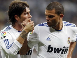 Sergio Ramos i Pepe (Foto: Reuters)
