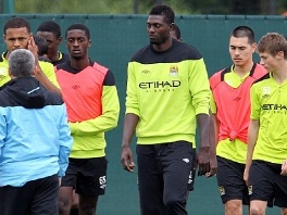 Adebayor trenira s rezervama Cityja do 18 godina