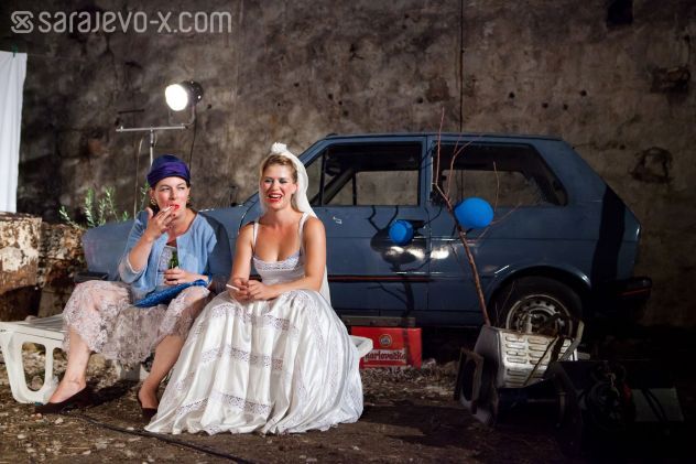 Premijera Kate Kapuralica Jelena Miholjević i Barbara Prpić (Foto: Sarajevo-x.com)