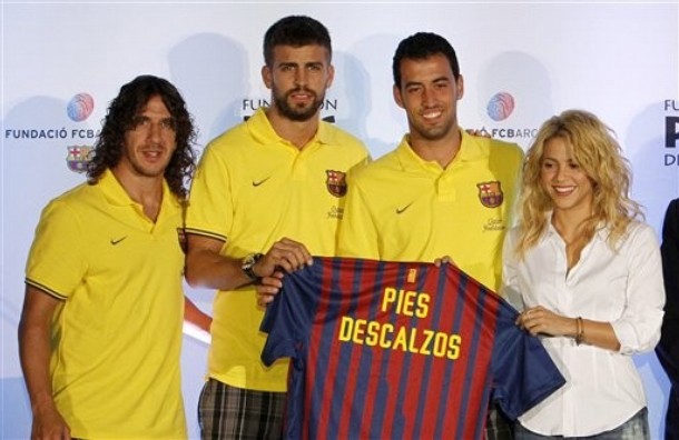 Pujol, Pique, Busquets i Shakira (Foto: AP)