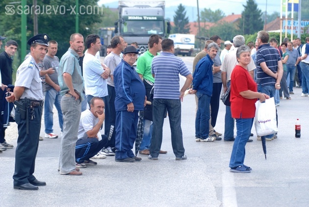 Radnici Konjuha ne vide izlaz (Foto: Darko Zabuš/Fotoservis)