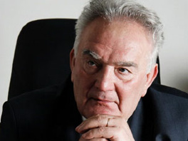 Behmen i Hadžibajrić daruju knjige za biblioteku