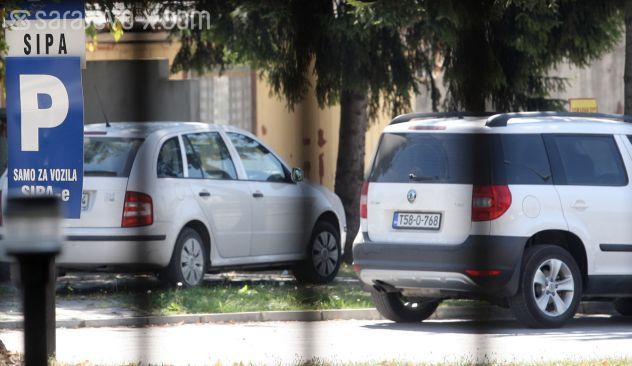Automobili SIPA-e u Banjoj Luci (Foto: Sarajevo-x.com)