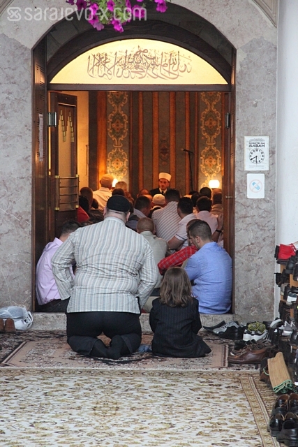 Bajramsko jutro u Carevoj džamiji (Foto: Almir Panjeta/Sarajevo-x.com)