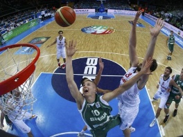 Španci deklasirali Slovence za polufinale