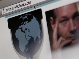 WikiLeaks na eBayu prodaje Assangeove lične predmete