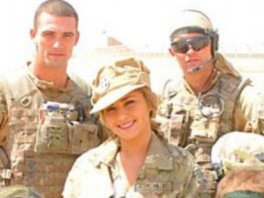 Cheryl Cole sa britanskim vojnicima