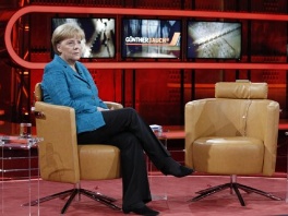 Merkel požuruje Abasa da pregovara s Izraelom