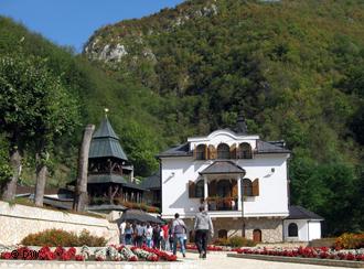 Manastir Lovnica kod Šekovića