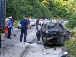 U Gajevima poginuo vozač "Golfa"
