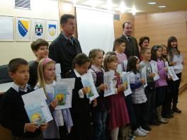 Nagrađeni osnovci u takmičenju Knjiga je moj najbolji prijatelj