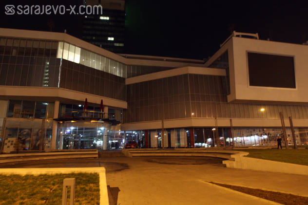 Alta Shopping centar u Sarajevu u mraku (Foto: Edin Puzić/Sarajevo-x.com)