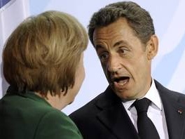 Angela Merkel i Nicolas Sarkozy (Foto: AP)