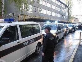 Svečanom ceremonijom 32 policajca ispraćena u penziju