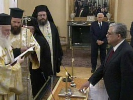 Grčka vlada predvođena Lucasom Papademosom položila zakletvu