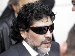 Maradona na majčinoj sahrani (Foto: AP)