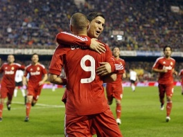 Cristiano Ronaldo i Karim Benzema (Foto: AP)