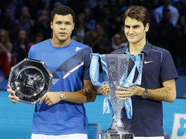 Jo-Wilfried Tsonga i Roger Federer (Foto: AP)