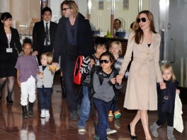 Porodica Jolie-Pitt (Foto: AFP)