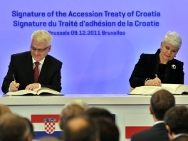 Potpisivanje Ugovora u Bruxellesu  (Foto: AFP)