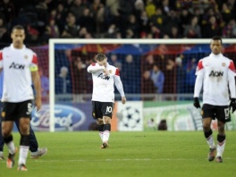 Manchesterovi igrači tuguju nakon ispadanja iz Lige prvaka (Foto: AFP)