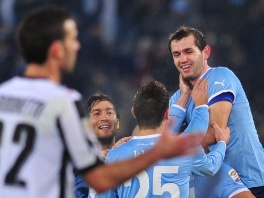 Senad Lulić slavi gol protiv Udinesea (Foto: AFP)