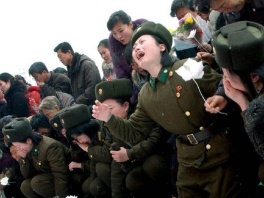 Oplakivanje Kim Jong - ila (Foto: AFP)