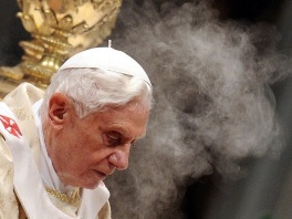 Papa Benedict XVI na svečanoj misi u bazilici Svetog Petra u Rimu (Foto: AFP)