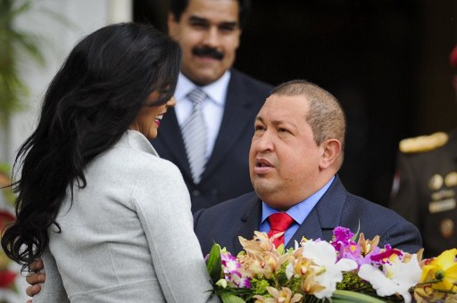 Venecuelanka Ivian Sarcos, Miss svijeta za 2011. godinu u društvu Huge Chaveza (Foto: AFP)