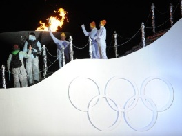 Zapaljen Olimpijski plamen (Foto: AFP)